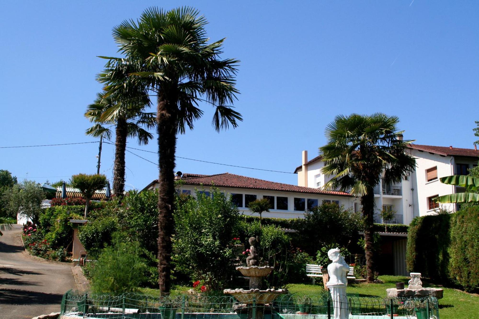 Aux Tauzins Hotel Montfort-en-Chalosse Exterior foto
